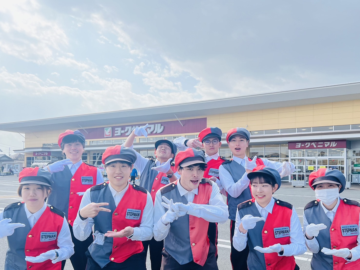 (YB様)<br>令和6年3月30日にリニューアルオープンしました、ヨークベニマル亘理店(宮城県亘理郡)の対応を初日9名で3日間対応致しました。<br>