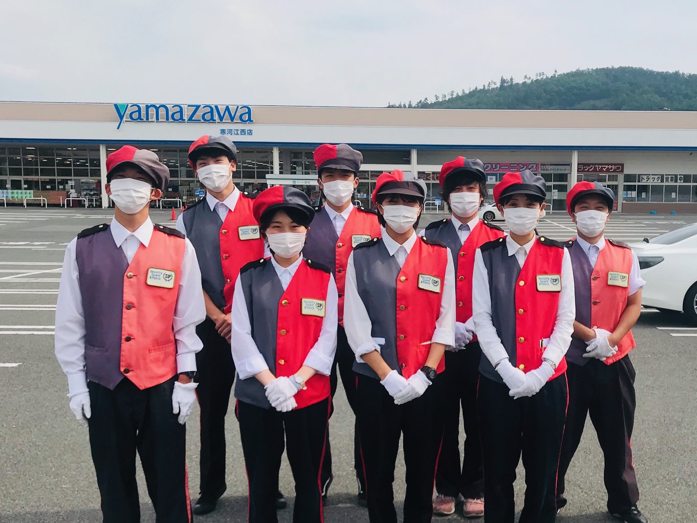 【ヤマザワ寒河江西店様】株式会社ヤマザワ<br>(令和3年6月13日~14日/山形県寒河江市)<br><br>オープニングの駐車場対応は是非ステップマンにお任せ下さい。<br>南東北エリア(宮城県、山形県、福島県)のスーパーマーケット様を中心に導入を行っております。<br>南東北エリア以外の地域も対応可能です。<br>お気軽にお問合せ下さい。<br>