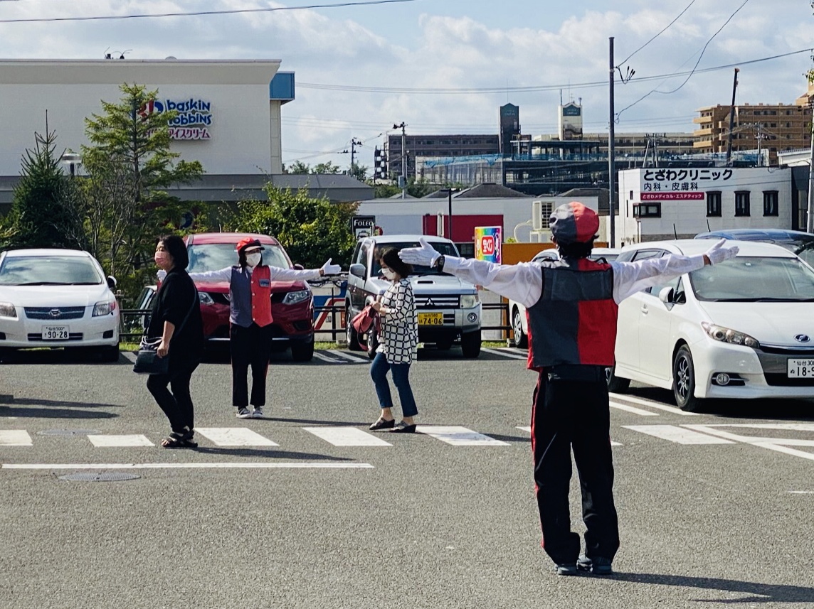 通常の週末は3名体制で導入している店舗ですが、今回は7名体制で実施致しました。<br><br><br><br>【ヤマザワ花沢町店様】株式会社ヤマザワ様<br>(令和3年9月16日～19日/山形県米沢市)最大9名体制<br>
