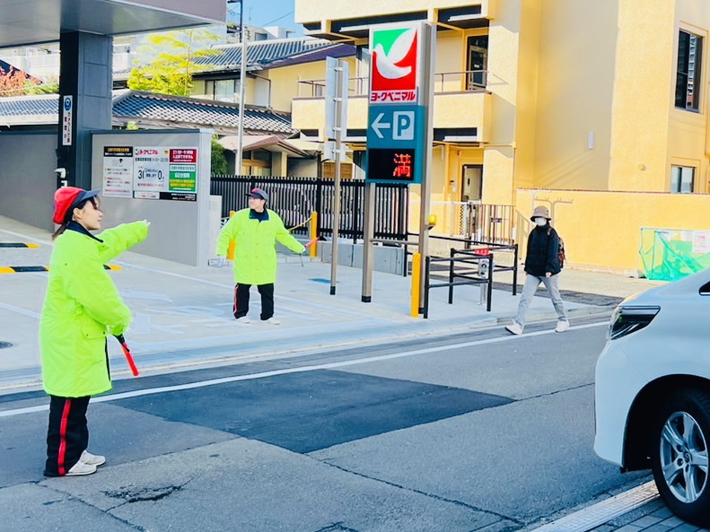 (YB仙台上杉)駐車場出入口が見通しが悪い為、歩行者や自転車に最新の注意をはらい、実施致しました。<br><br>★★★★★★★★★★<br>